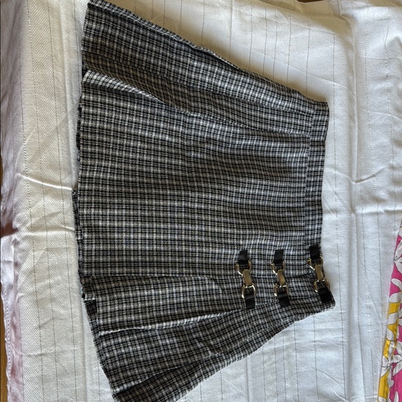 Black and White Asymmetrical A-Line Mini Skirt - Picture 1 of 6